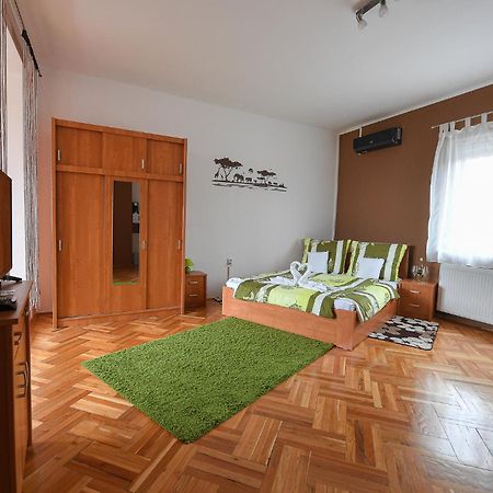 Kókusz Apartmanok Eger Quarto foto