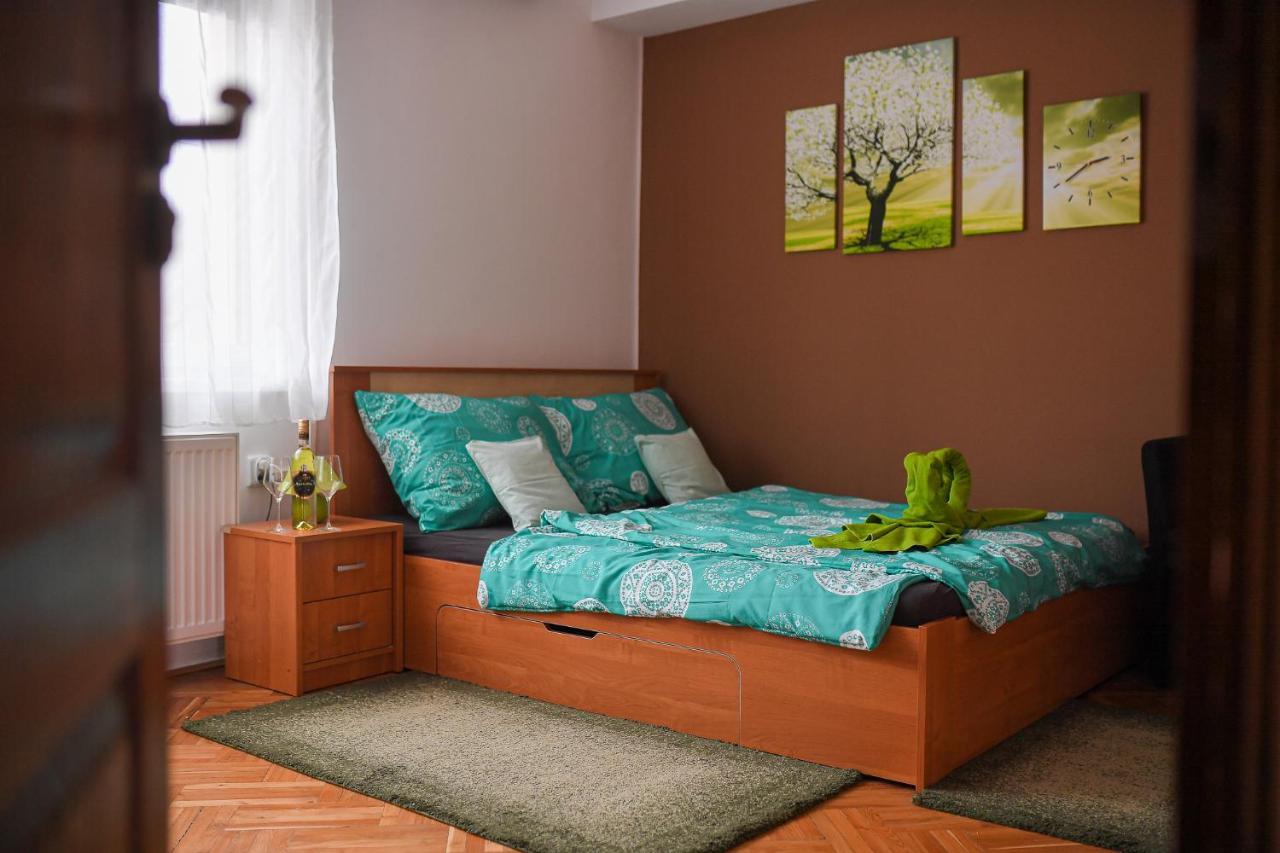 Kókusz Apartmanok Eger Quarto foto