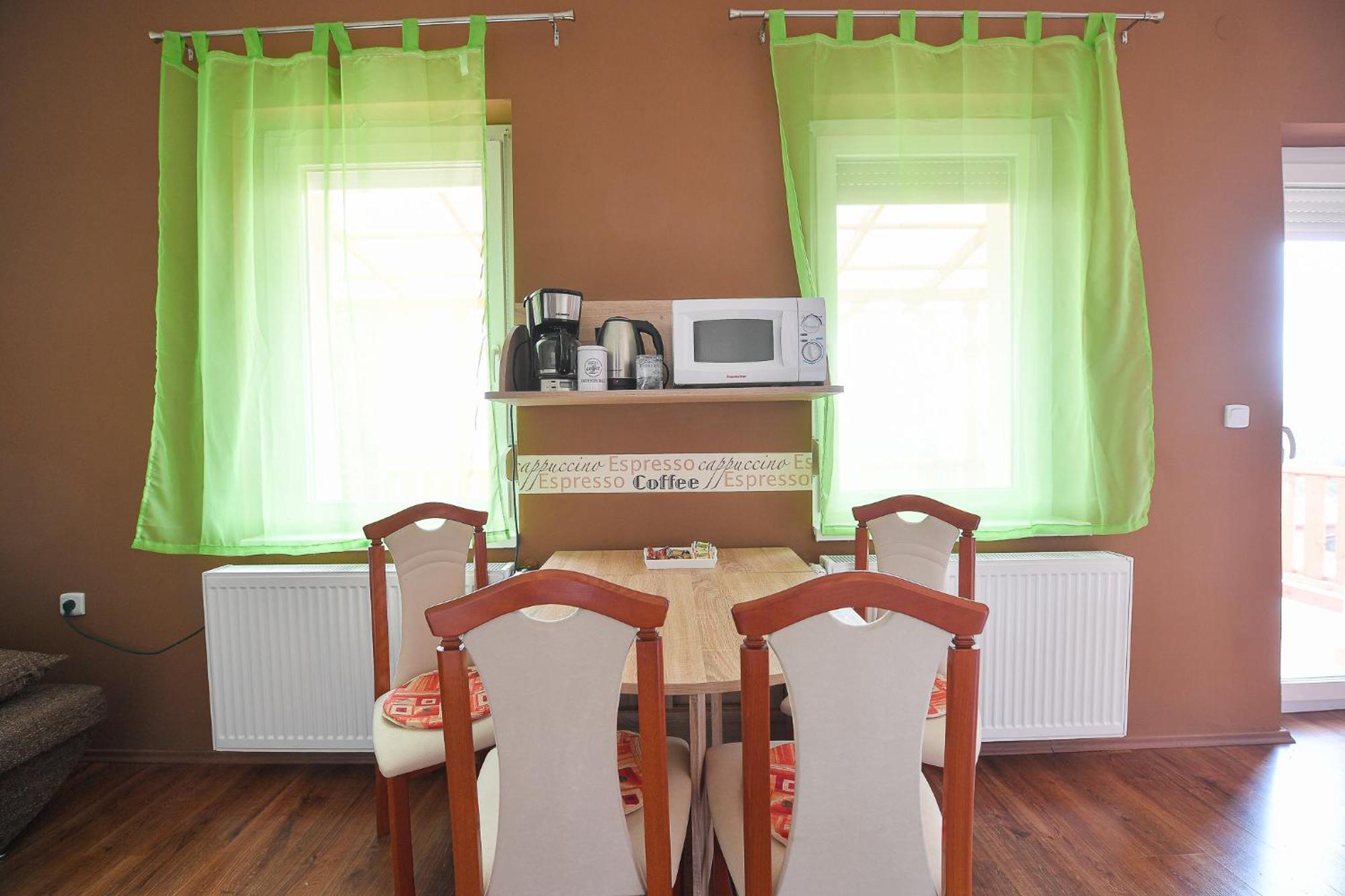 Kókusz Apartmanok Eger Quarto foto